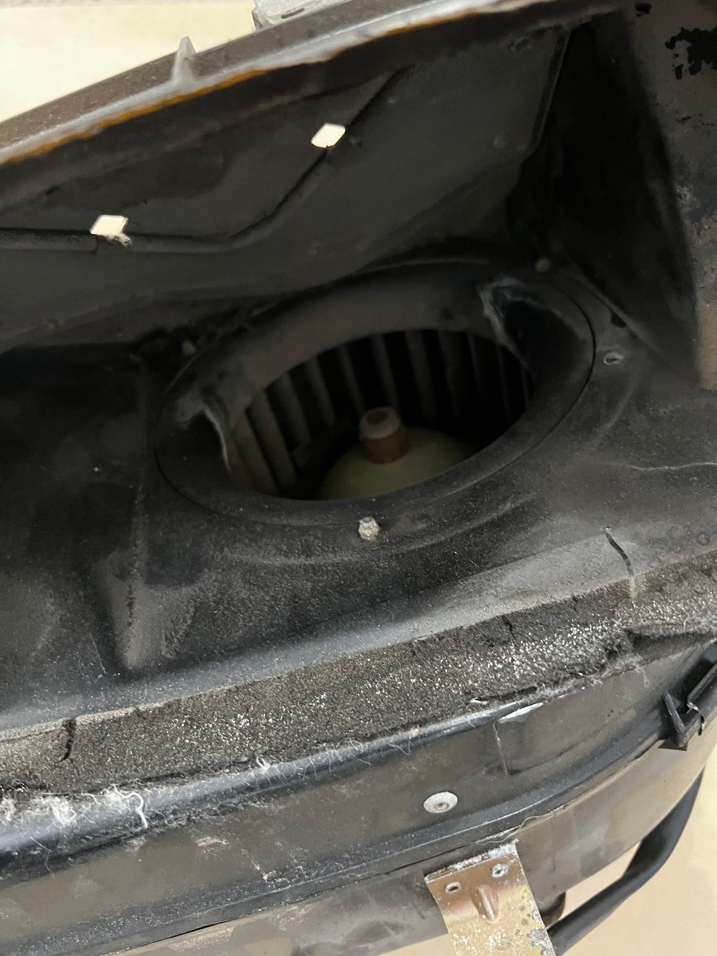 Used Mercedes-Benz Heater Case Fan Blower W116