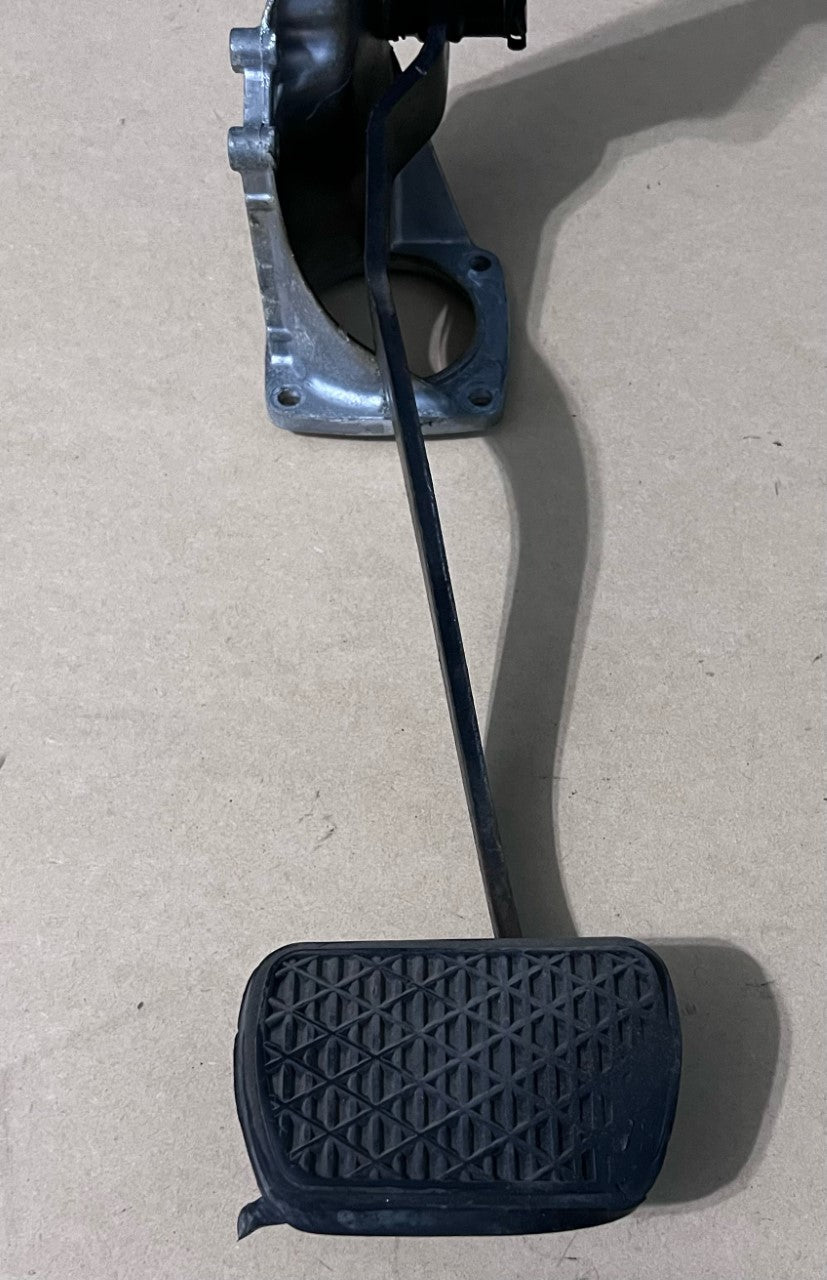 Used Mercedes-Benz Brake Pedal Assembly W107 W116