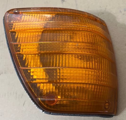 Used Mercedes-Benz Front Right Corner Blinker/Indicator Light W116