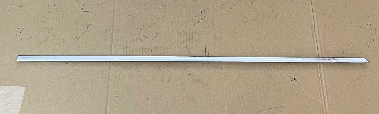 Used Mercedes-Benz Right Front Door Edge Chrome Garnish Moulding W123
