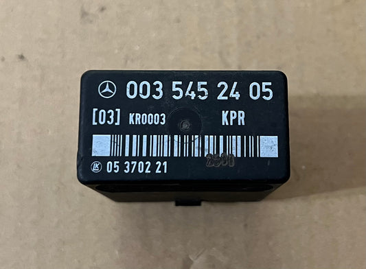 Used Mercedes-Benz Fuel Pump Relay W124 W126 W201