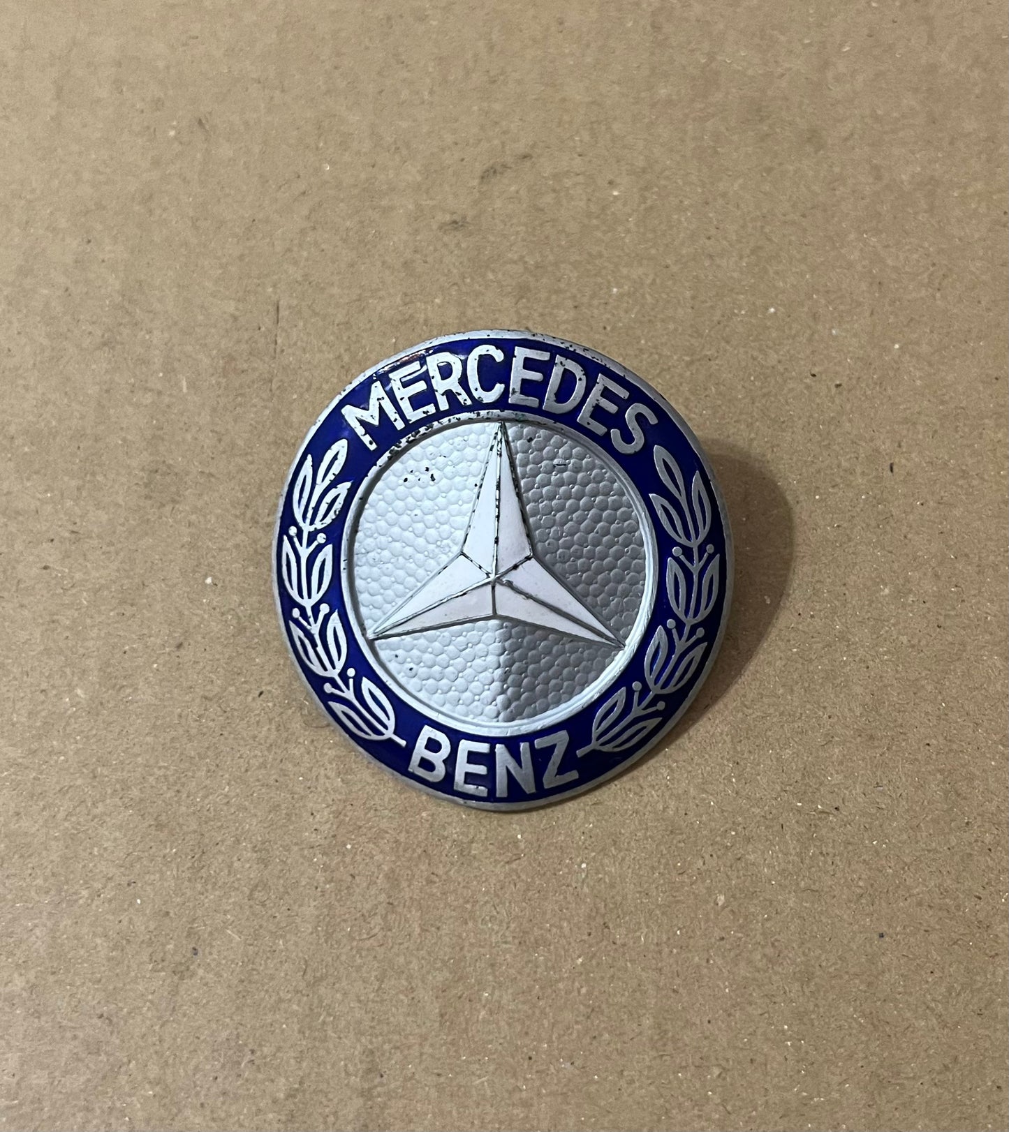 Used Mercedes-Benz Front Grille Emblem W108 W109 W110 W111