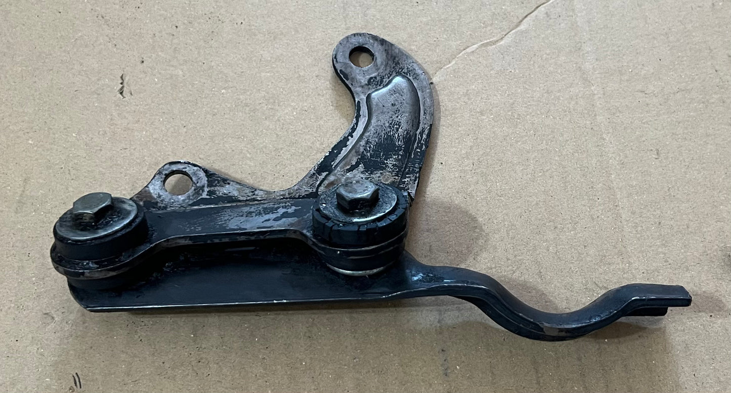Used Mercedes-Benz Exhaust Mounting Bracket OM617 W123