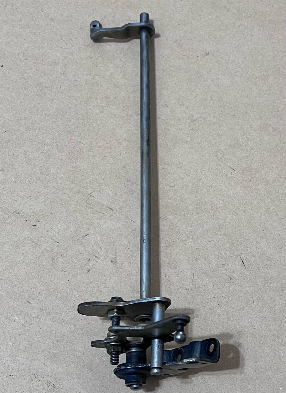 Used Mercedes-Benz Throttle Accelerator Linkage to Firewall W123